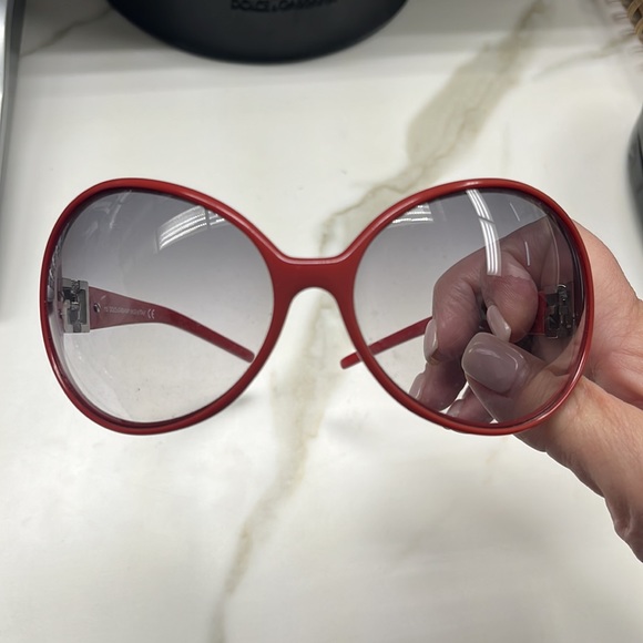 Dolce & Gabbana oversized red sunglasses with crystal DG sides in case - Picture 7 of 11